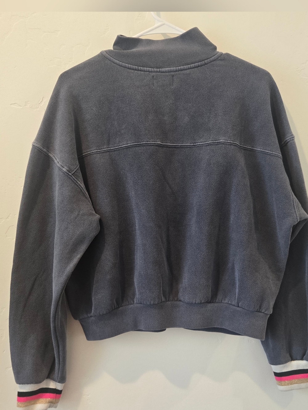 Sundry Pullover - Picture 3 of 10
